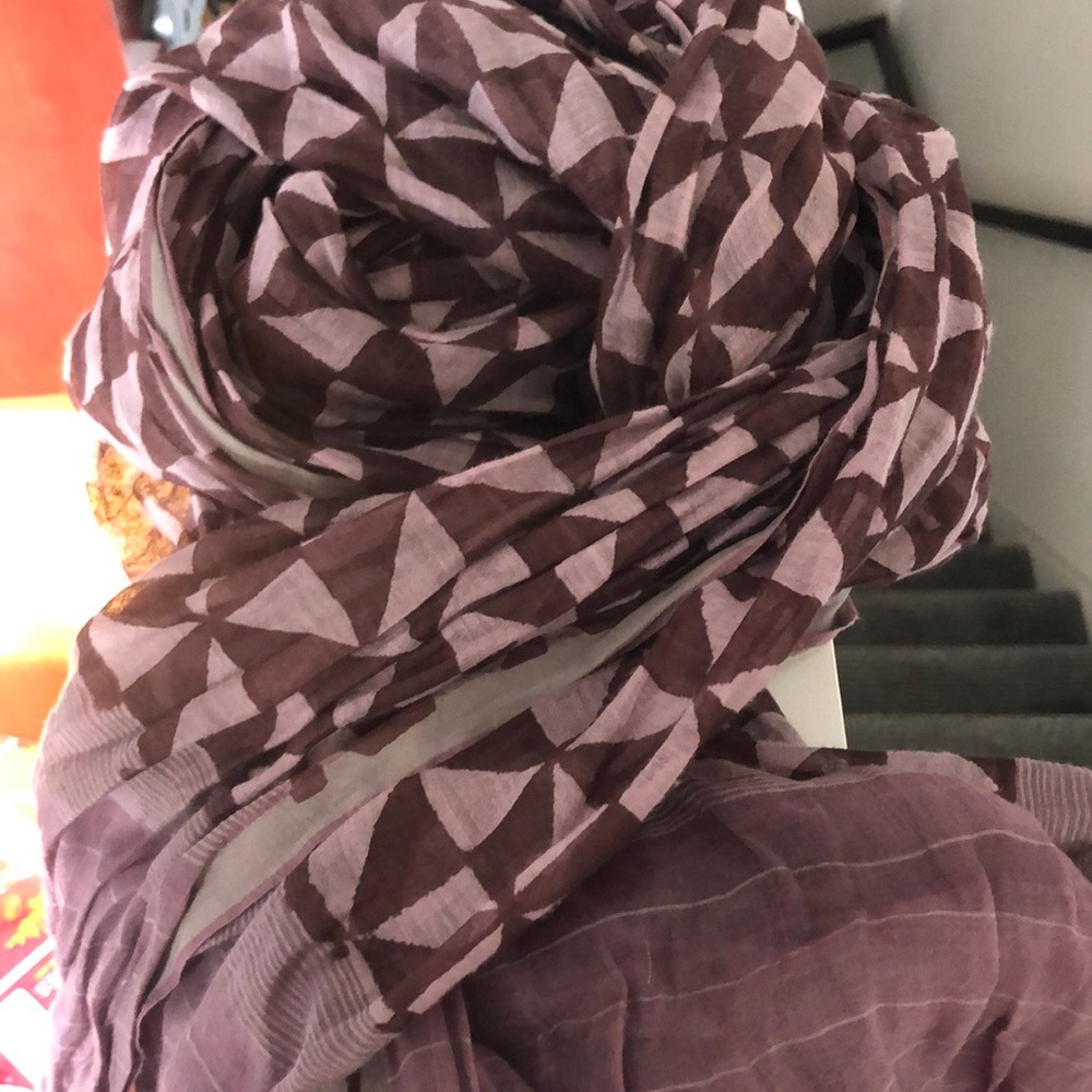 Calypso scarf burgundy